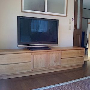 那須塩原市のお客様にお届けしたナラのテレビボード