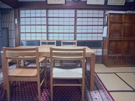 福島県のお客様にお届けしたチェリーのダイニングテーブルとチェアー