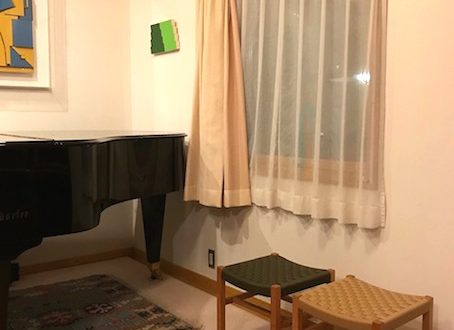 足利市のお客様へお届けしたチェリーのスクエアスツール