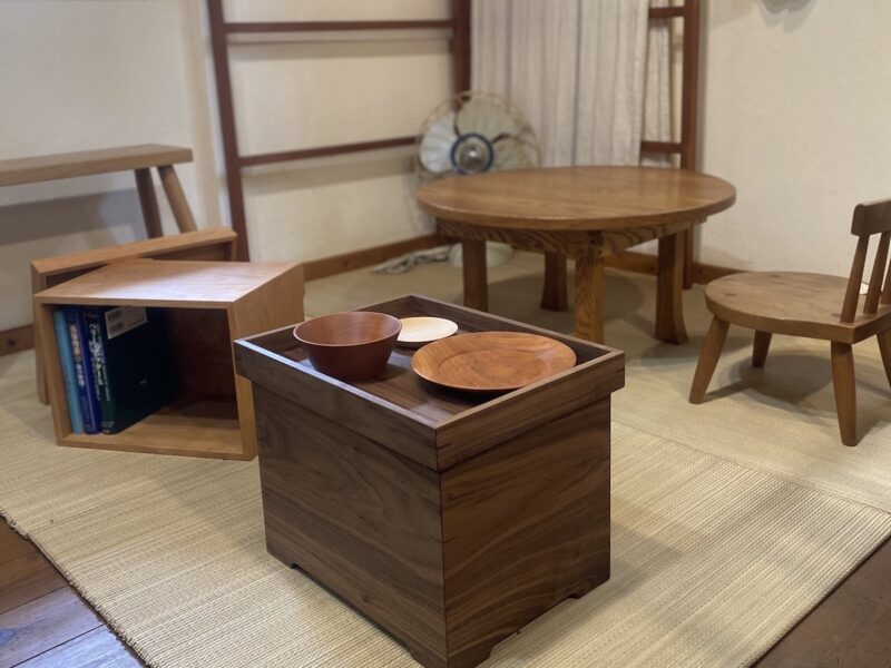 ウォールナットの箱膳